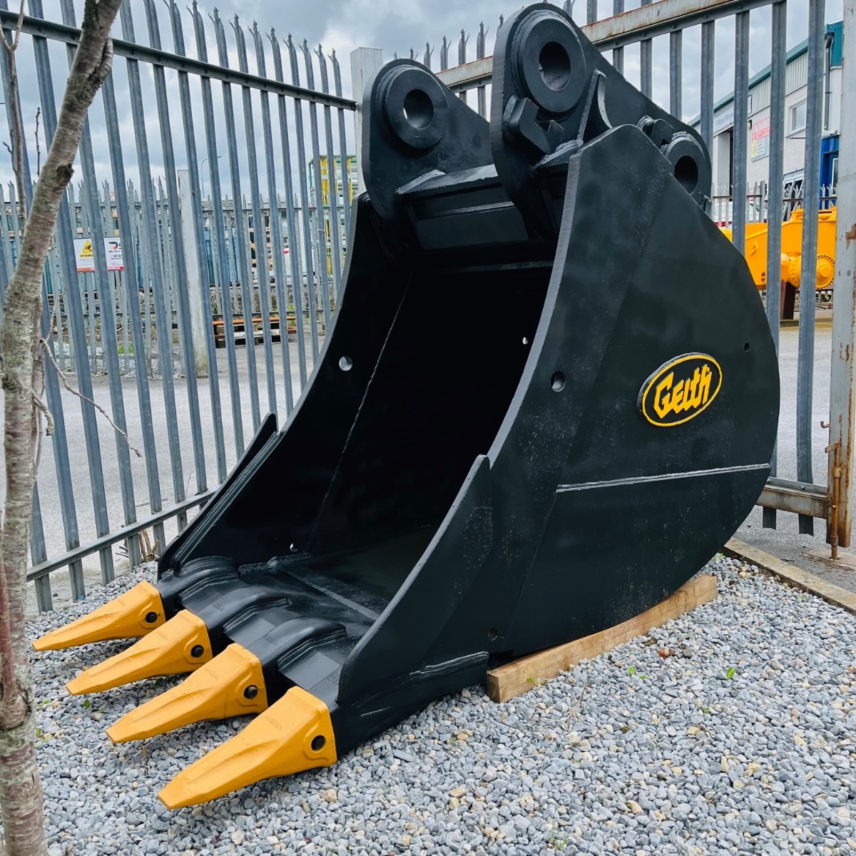 GEITH UNUSED CAT 345 3.5 FT 1100MM ROCK BUCKET